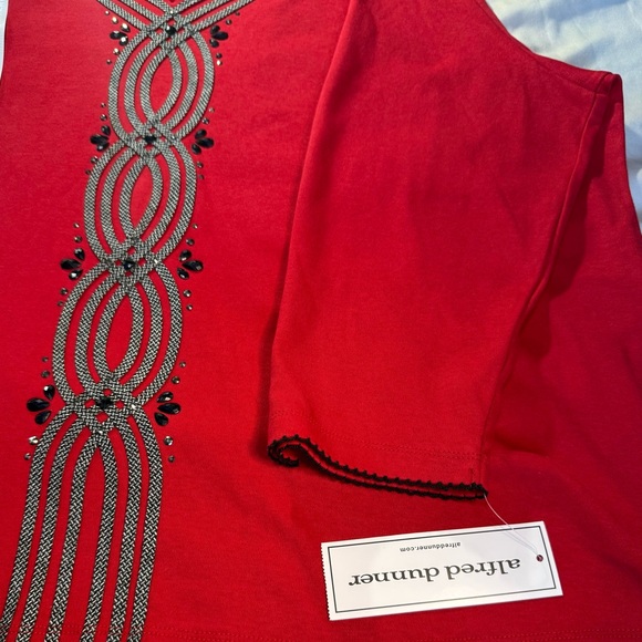 Alfred Dunner Red V Neck Embellished Top three-quarter inch sleeves New - Picture 4 of 8